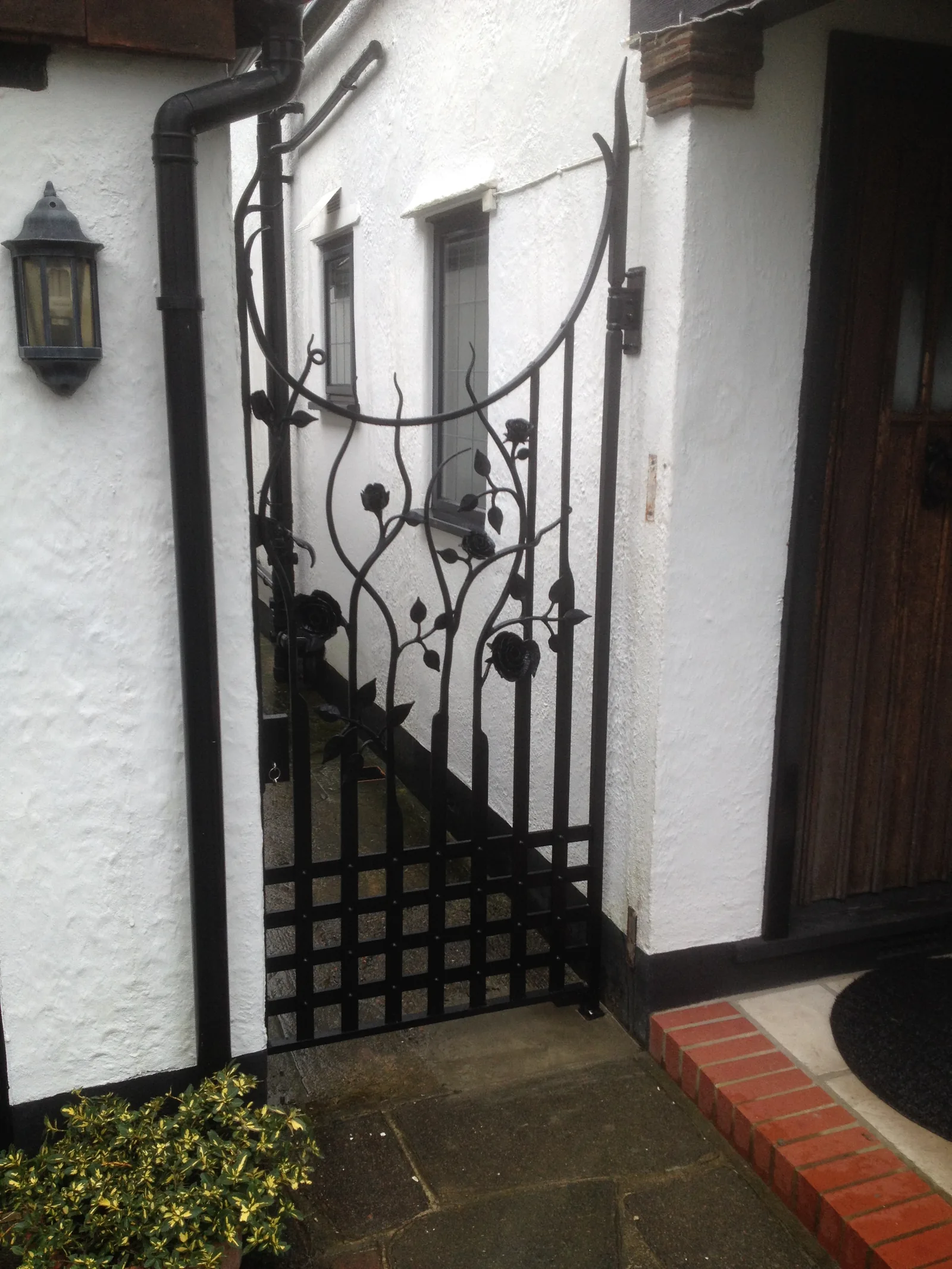 Rose gate, photo 2 of 6